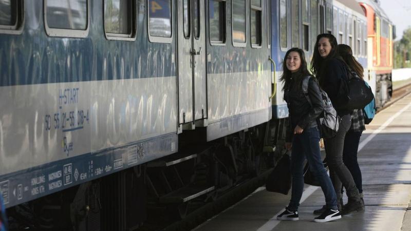 Izgalmas hír: mostantól éjszakai IC vonatok is közlekednek Budapestre és vissza!