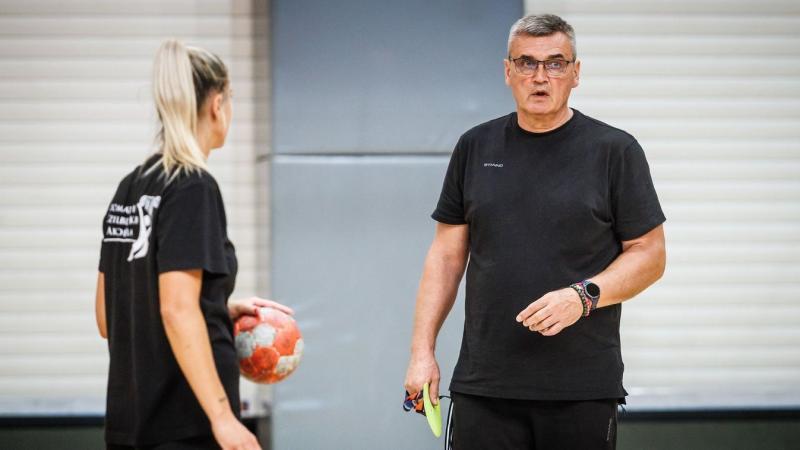 SZKKA: Gyurka János örömmel tapasztalja játékosai elhivatottságát és teljesítményét.