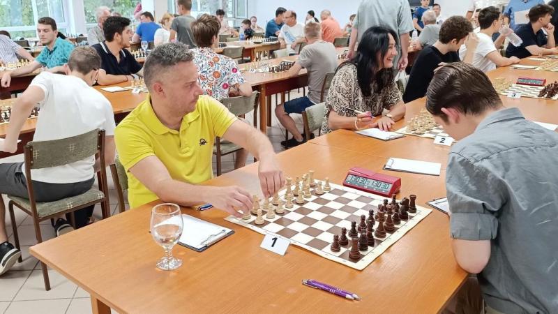 Keszthely szívében már csak a kezdésre várnak a sakkpartik!