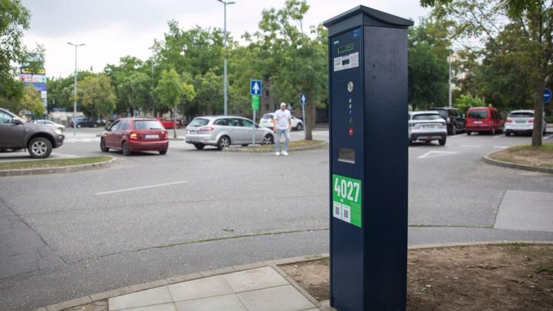A DV Parking jelentős bejelentést osztott meg a debreceni parkolási rendszerről, amely várhatóan számos változást hoz a város autósai számára.