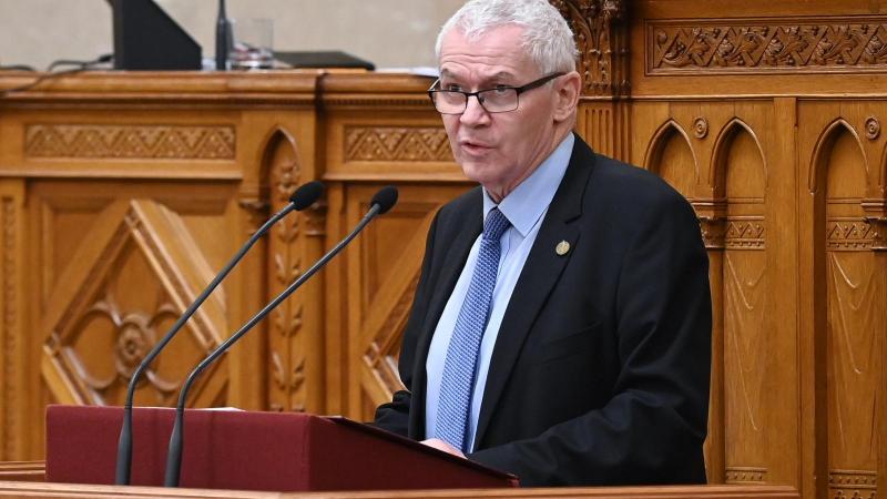 A Fidesz Hende Csabát és Polt Pétert jelölte az alkotmánybíróság tagjának.
