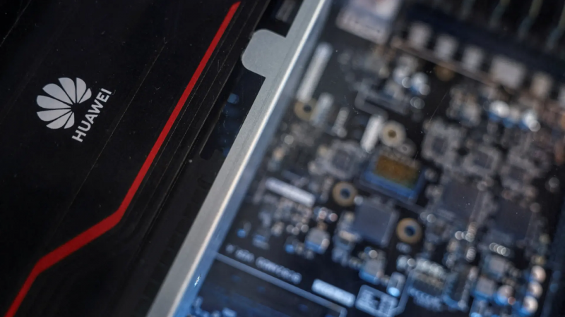 A Huawei chipek generációs lemaradásban vannak, ám a vállalat egy innovatív megoldással rukkolt elő.