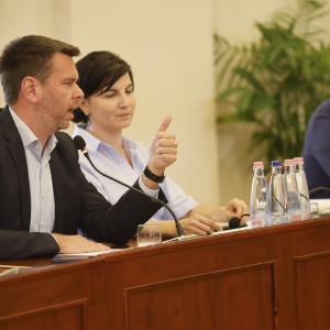 Vitézy Dávid szavai szerint bár a tökéletes döntések nem léteznek, sikerült elkerülnünk Budapest működési válságát.