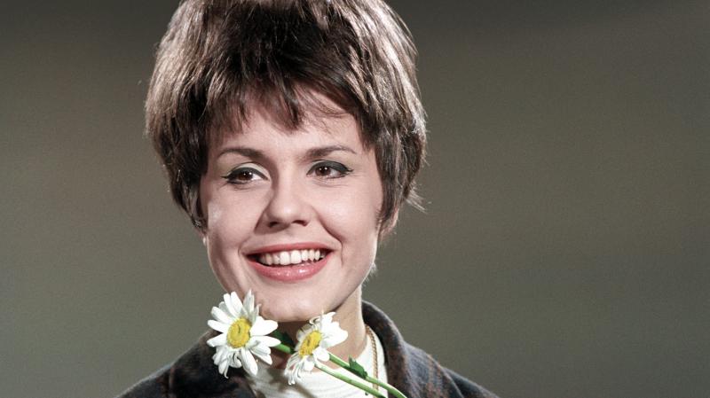 Fedezd fel a legendás élet titkait – Lehoczky Zsuzsa tematikus hétvégéje a Dankó Rádióban! Csatlakozz hozzánk, hogy élvezhesd a különleges programokat és izgalmas beszélgetéseket, amelyek során felfedezzük a múlt nagy alakjainak érdekes történeteit és ins