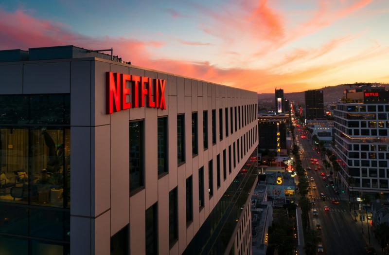 Hihetetlen nyereséget termelt a Squid Game a Netflix számára, mégis úgy tűnik, hogy a streaming óriásnak áremelésre van szüksége. Mi lehet ennek az oka?