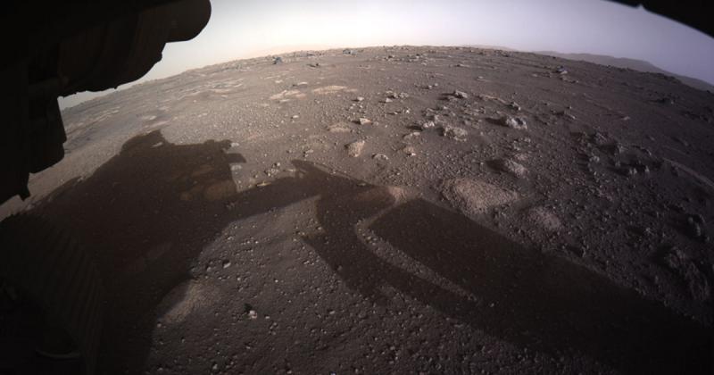 A Mars vörös felszíne alatt izgalmas titkok rejtőznek: tudósok felfedeztek egy eddig ismeretlen, rejtélyes jelenséget, amely új perspektívát nyújt a bolygó kutatásához.