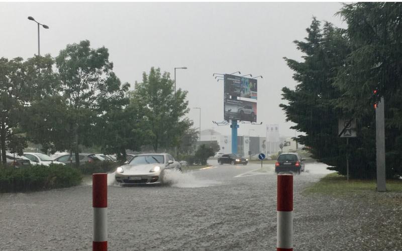 Hamarosan hatalmas esőzések várhatóak, amelyek az ország számos járását elérik (TÉRKÉP).