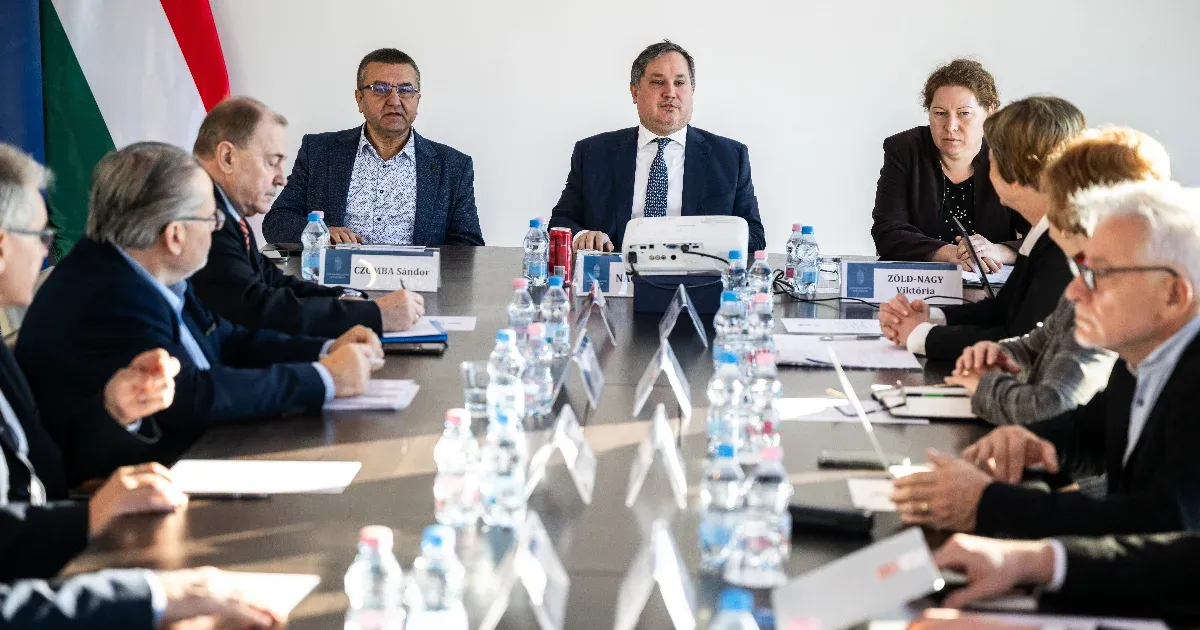 Hogyan valósulhat meg jelentős minimálbér-emelés, ha a vállalatok többsége egyáltalán nem hajlandó növelni a munkabéreket?